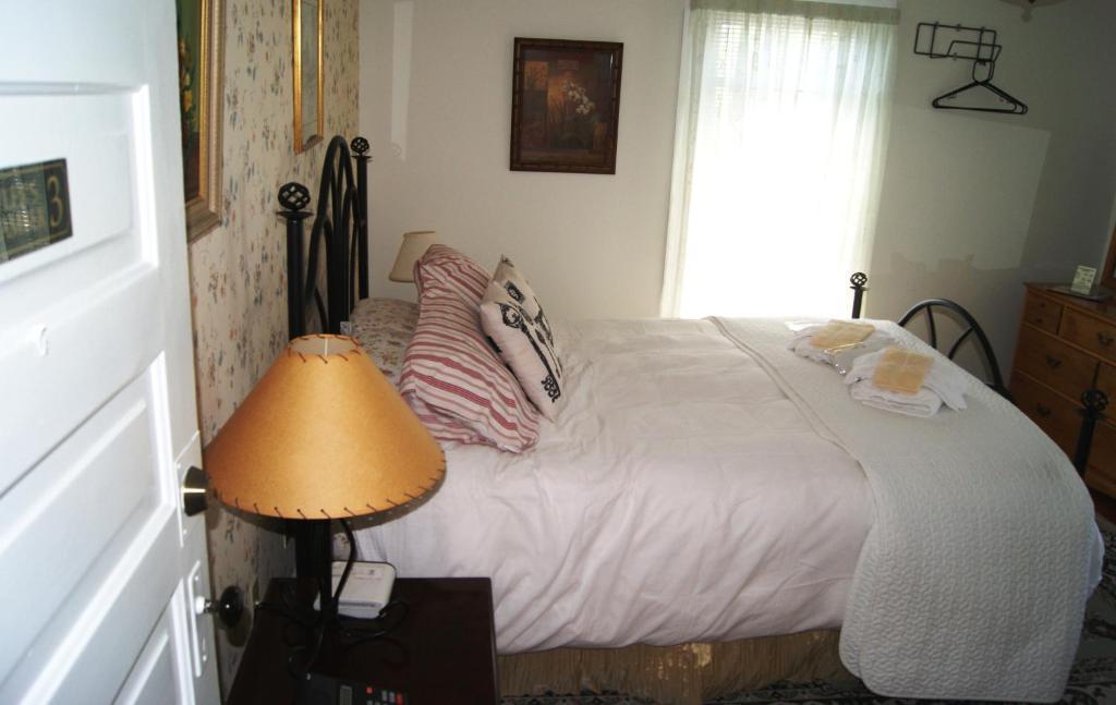 Ye Olde Walkerville Bed & Breakfast Γουίντσορ Δωμάτιο φωτογραφία